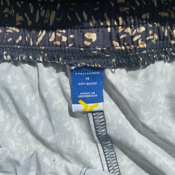 High-waisted Stretch Tech Performance Utility Cargo Shorts 5” Inseam NEW M - Picture 7 of 14